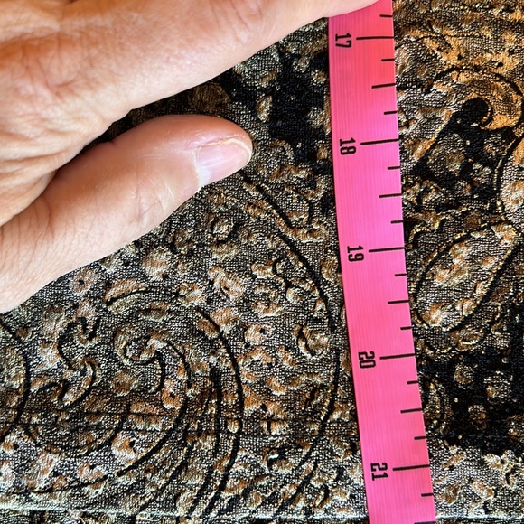 White Stag Sleeveless Olive, Black and Gold swirl thread - Picture 8 of 9